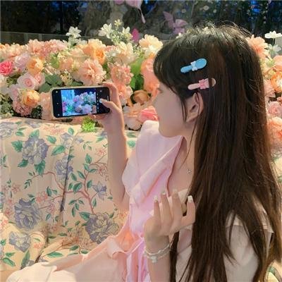 爱上小男人